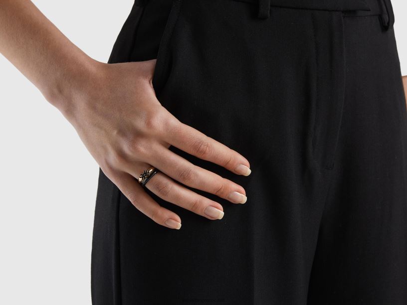 δύο δαχτυλίδια με μαύρες εμαγιέ λεπτομέρειες J8TLD707 Benetton γυναίκες μαύρος