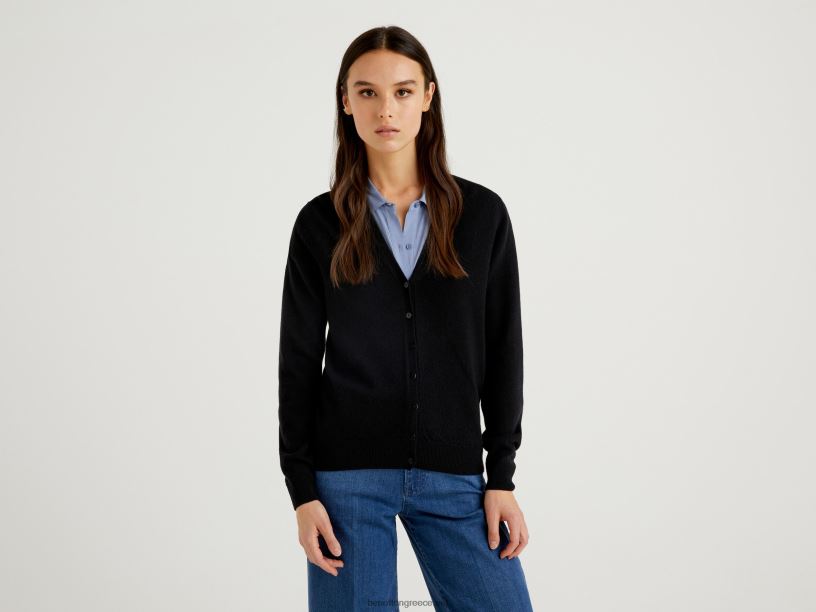 μαύρη ζακέτα με λαιμόκοψη σε αγνό μαλλί μερινό J8TLD3700 Benetton γυναίκες μαύρος