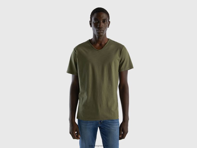 T-shirt με λαιμόκοψη από 100% βαμβάκι J8TLD1230 Benetton άνδρες στρατιωτικό πράσινο