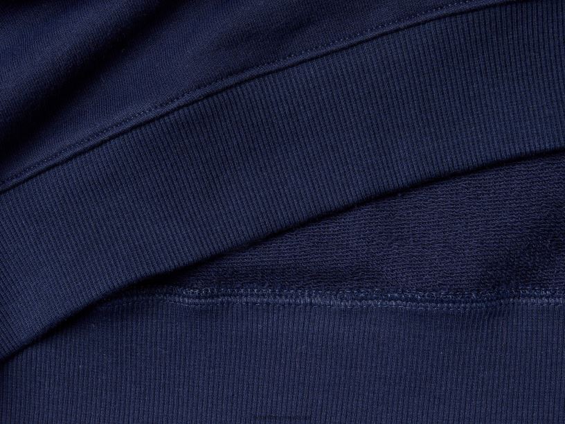 ζεστό φούτερ με στάμπα J8TLD4518 Benetton άνδρες σκούρο μπλε