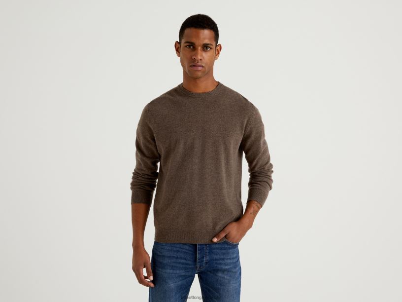 καφέ πουλόβερ με λαιμόκοψη από καθαρό μαλλί μερινό J8TLD4416 Benetton άνδρες καφέ