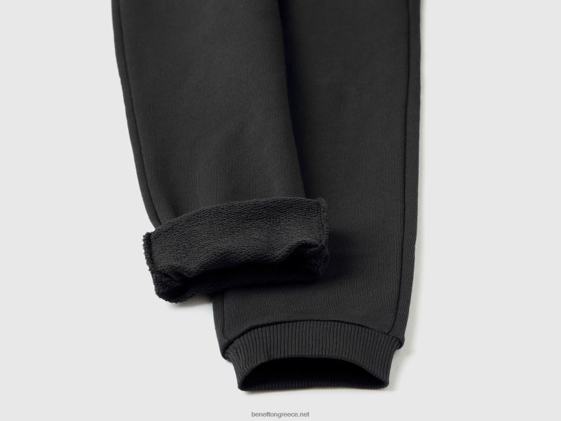 Φούτερ από οργανικό βαμβάκι J8TLD3020 Benetton παιδιά μαύρος