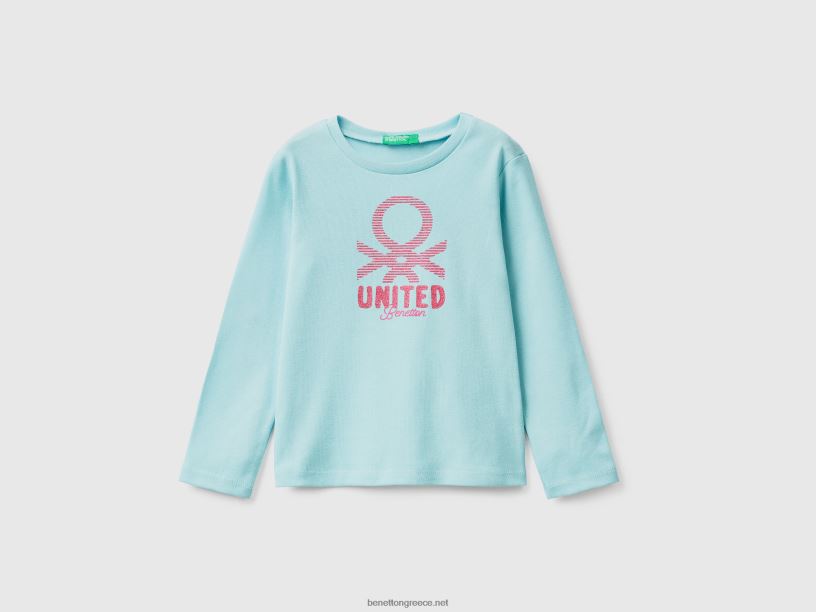 μακρυμάνικο μπλουζάκι με γκλίτερ στάμπα J8TLD5580 Benetton παιδιά aqua