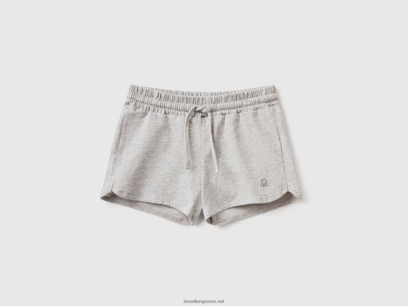 σορτς με κορδόνι από οργανικό βαμβάκι J8TLD3013 Benetton παιδιά ανοιχτό γκρι