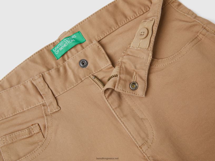 παντελόνι με λεπτή εφαρμογή με πέντε τσέπες J8TLD4961 Benetton παιδιά καμήλα