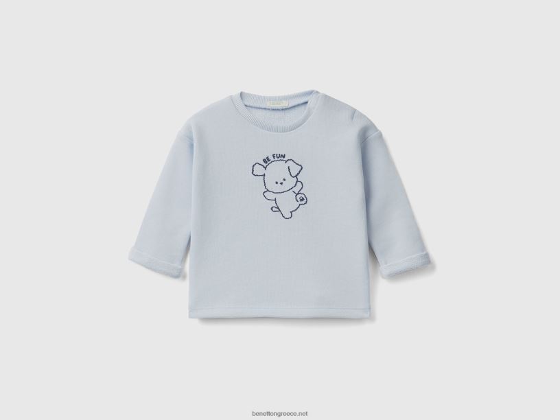 Απαλό φούτερ από οργανικό βαμβάκι με στάμπα J8TLD5839 Benetton παιδιά μπλε του ουρανού