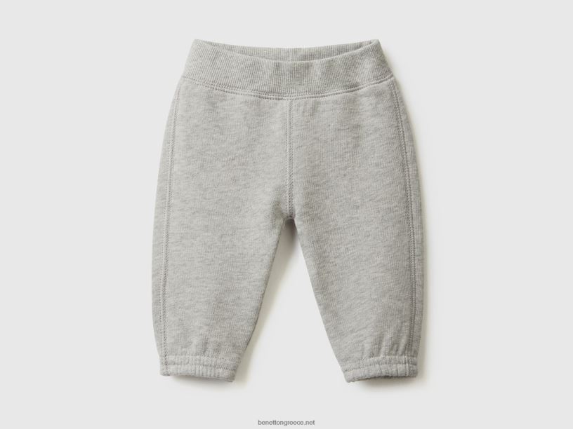μαλακό φούτερ με κέντημα J8TLD3259 Benetton παιδιά ανοιχτό γκρι
